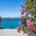 Apartment Beach Front Apartment In Brodarica With Lake View