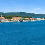 Beach Front Apartment In Brodarica With Lake View