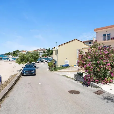 Beach Front Apartment In Brodarica With Lake View Brodarica (Sibenik-Knin)