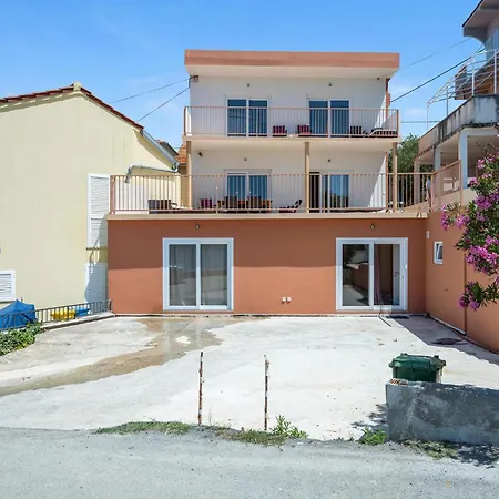 Beach Front Apartment In Brodarica With Lake View *