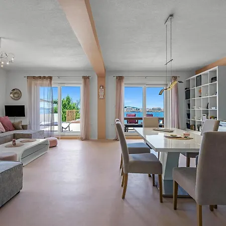Beach Front Apartment In Brodarica With Lake View Brodarica (Sibenik-Knin)