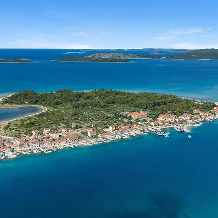 Front In With View Apartamento Brodarica (Sibenik-Knin)
