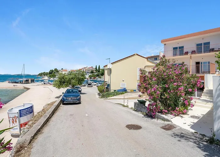 2 Bedroom In Brodarica (Sibenik-Knin)